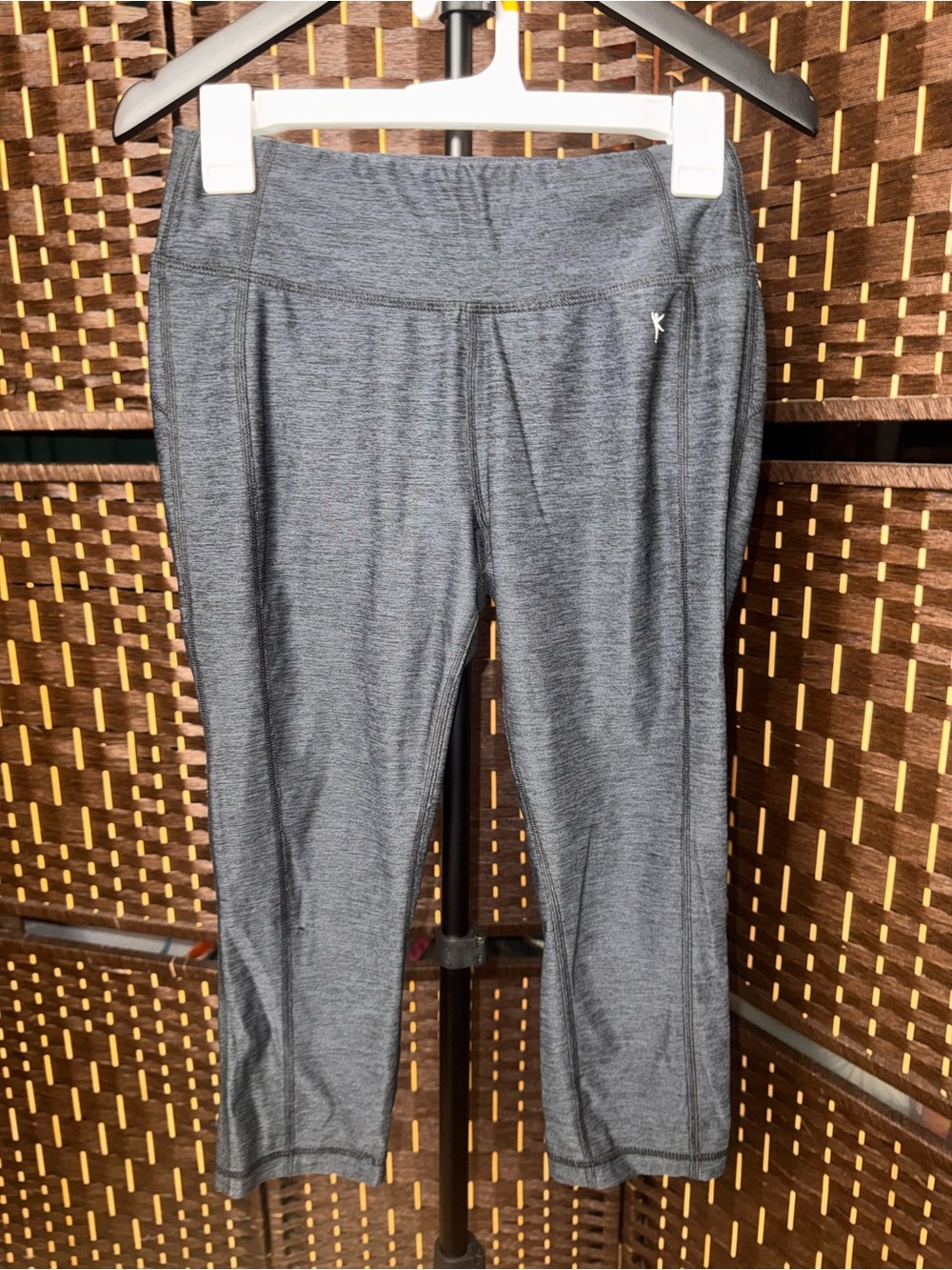 Danskin Girls Gray Heather Capri Leggings